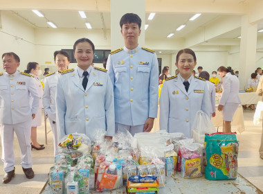 ร่วมพิธีเจริญพระพุทธมนต์ และทำบุญตักบาตรถวายพระราชกุศล ... พารามิเตอร์รูปภาพ 1