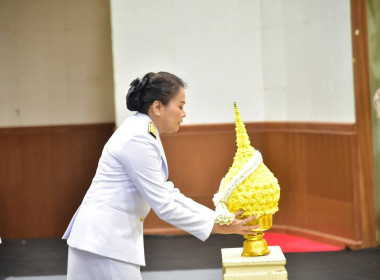 ร่วมพิธีวางพานพุ่มถวายราชสักการะ ... พารามิเตอร์รูปภาพ 2