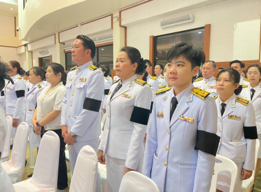 เข้าร่วมพิธีวางพานพุ่มดอกไม้ถวายบังคม ... พารามิเตอร์รูปภาพ 4