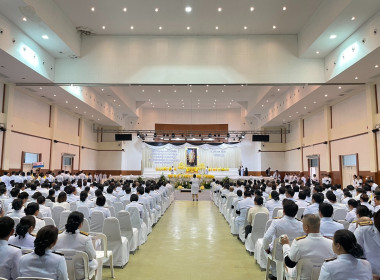 เข้าร่วมพิธีวางพานพุ่มดอกไม้ถวายบังคม ... พารามิเตอร์รูปภาพ 6