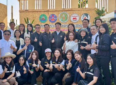 พิธีกรในพิธีเปิดบูธกระทรวงเกษตรและสหกรณ์ “เกษตรทำได้ Kaset ... พารามิเตอร์รูปภาพ 4