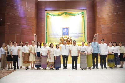 เข้าร่วมพิธี วางพานพุ่มถวายสักการะพระราชวรวงศ์เธอ ... พารามิเตอร์รูปภาพ 1